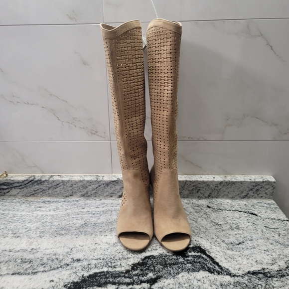 VINCE CAMUTO SHELRICA  OPEN  TOES WOVEN BOOT - Picture 4 of 12